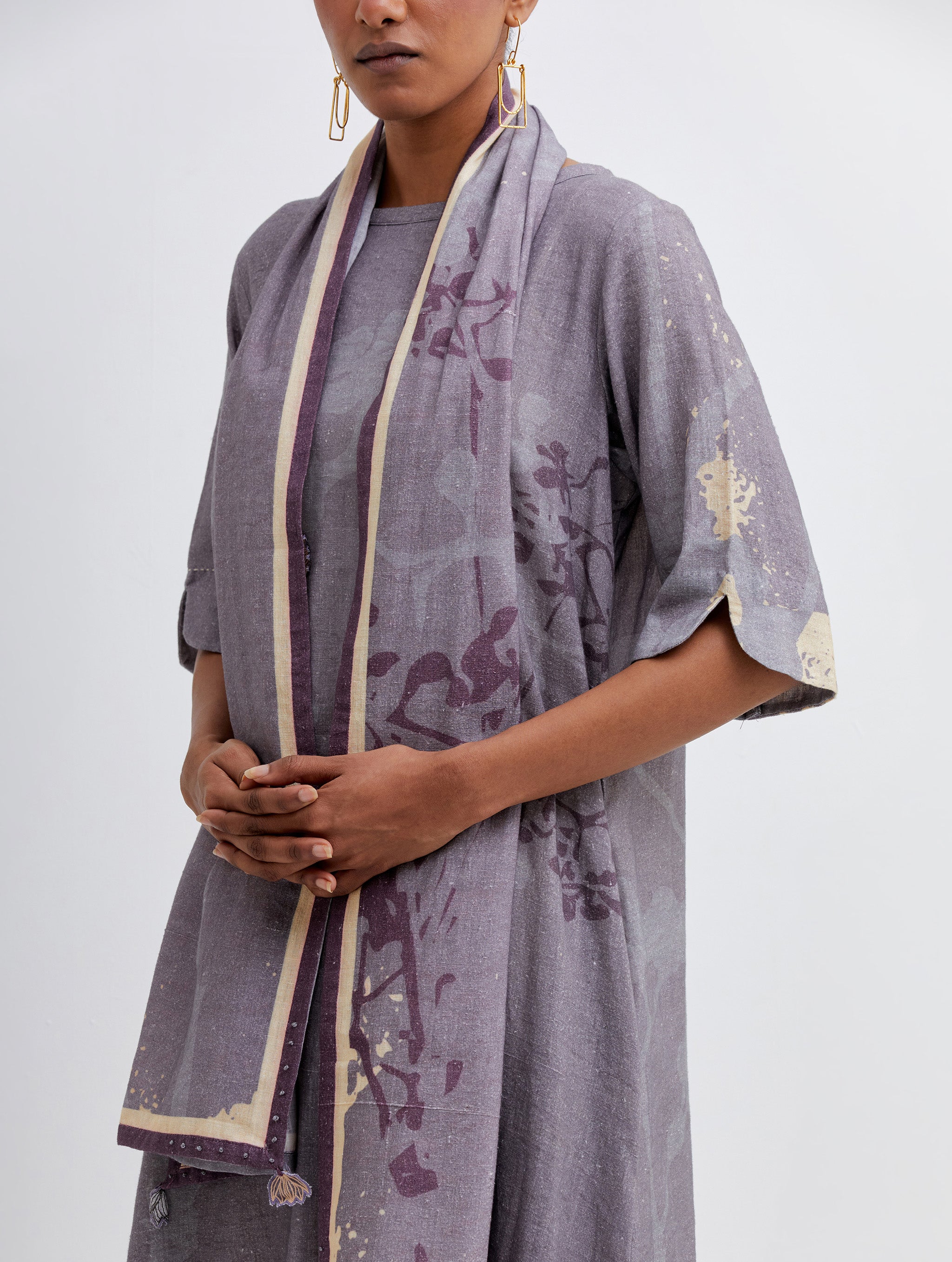 Foliage Purple Kurta , Beige Pant and stole set